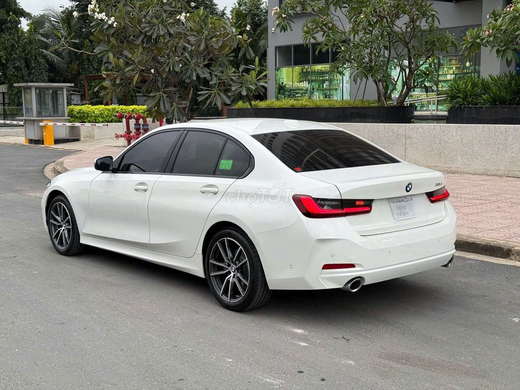 BMW 320i Sportline LCI 2024 Trắng 3200 km. Mua bán Ô tô tại Quận 7 Tp Hồ Chí Minh được đăng bởi Hoàn Lee Xe Lướt hình 6