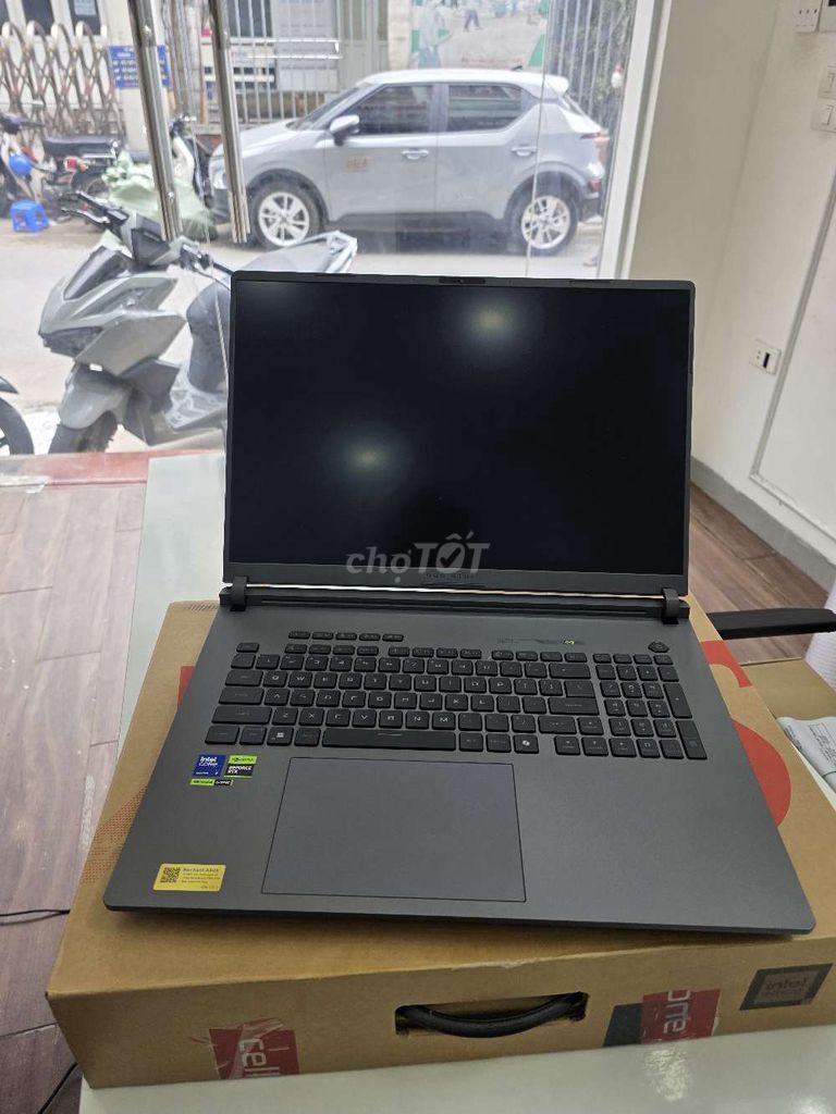 ROG G18 Ultra 9 275HX 5070 NEW bảo hành 24 Tháng. Mua bán Laptop tại Quận Cầu Giấy Hà Nội được đăng bởi Minh Quân Computer hình 1