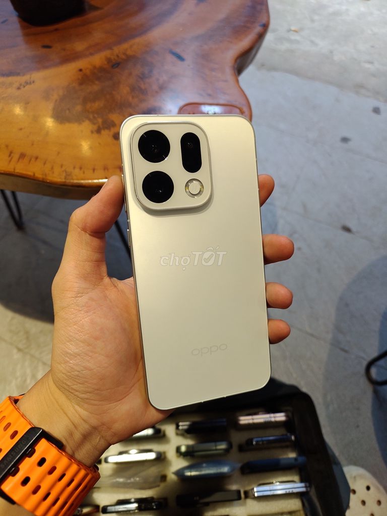 OPPO Find X9 256GB Bạc. Mua bán Điện thoại tại Quận Ba Đình Hà Nội được đăng bởi Nguyễn Thanh Sơn hình 1