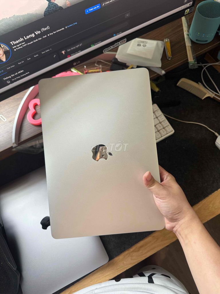 Macbook Pro 2017 Core i5, RAM 16GB, SSD 256GB. Mua bán Laptop tại Huyện Lệ Thủy Quảng Bình được đăng bởi Long Vo Thanh hình 1