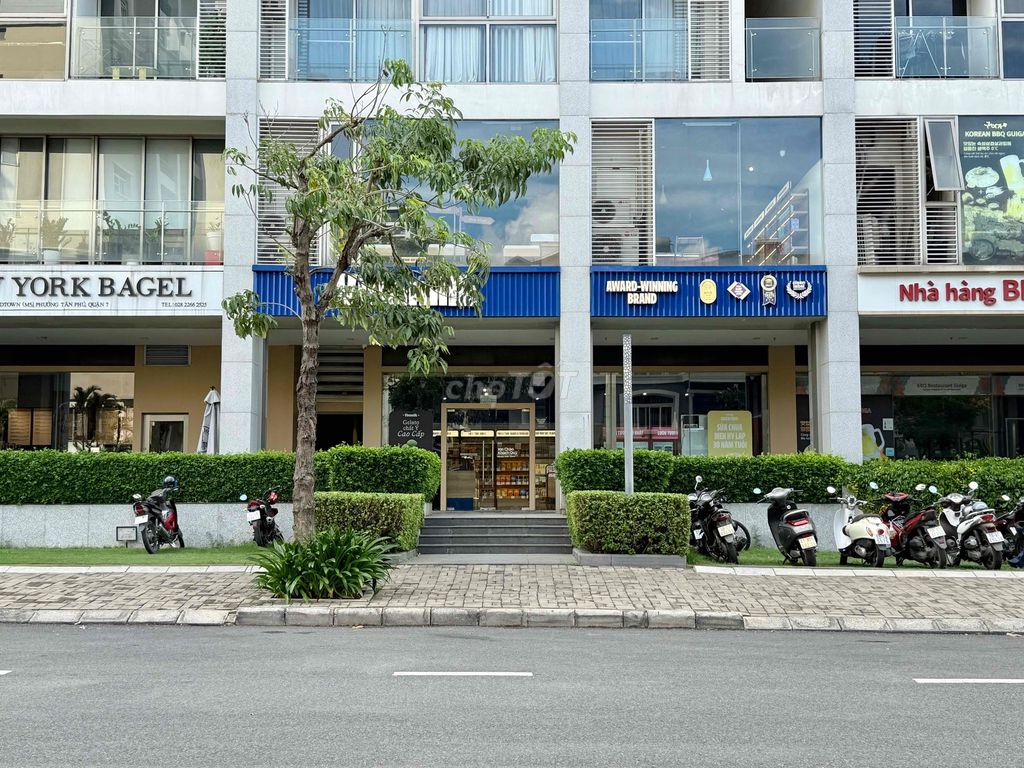 MẶT BẰNG MIDTOWN PHÚ MỸ HƯNG DT 225M2 SÀN TRỐNG VỊ TRÍ ĐẸP GIÁ THUÊ RẺ