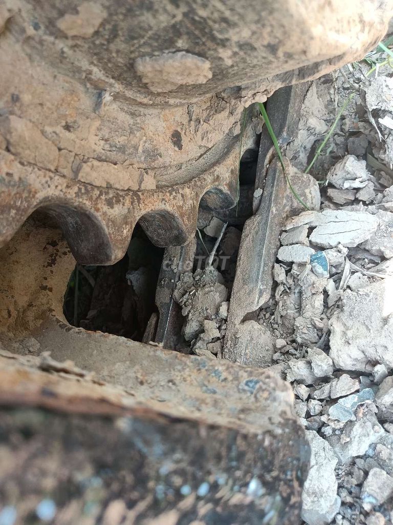 xe KOMATSU PC60-5 CÒN NGON. Mua bán Phương tiện khác tại Huyện Cái Bè Tiền Giang được đăng bởi AN hình 6