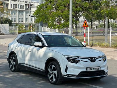 VF8 Eco 2023 Mua Pin Catl siêu lướt 8.000km. Mua bán Ô tô tại Quận Thanh Xuân Hà Nội được đăng bởi hoang tran minh hình 1