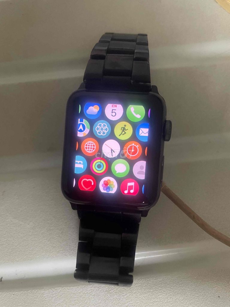 Apple Watch Đen Cả nam và nữ. Mua bán Thiết bị đeo thông minh tại Thành phố Nha Trang Khánh Hòa được đăng bởi Nguyễn Thành hình 1