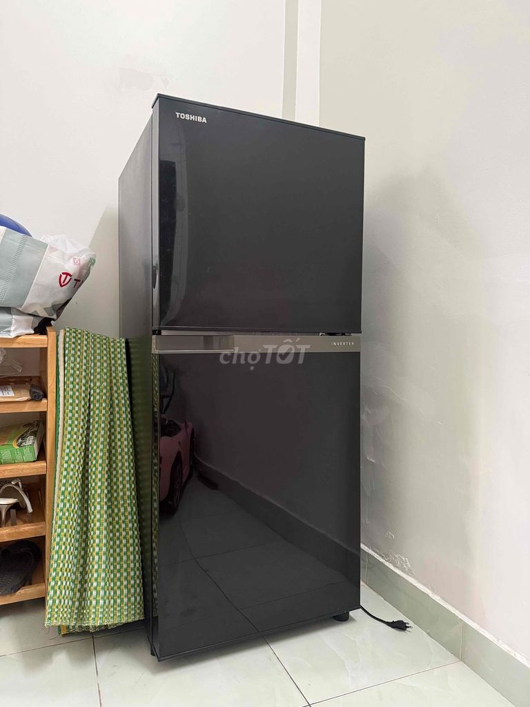 Tủ lạnh Toshiba 171L. Mua bán Tủ lạnh tại Quận Tân Bình Tp Hồ Chí Minh được đăng bởi Embe hình 1