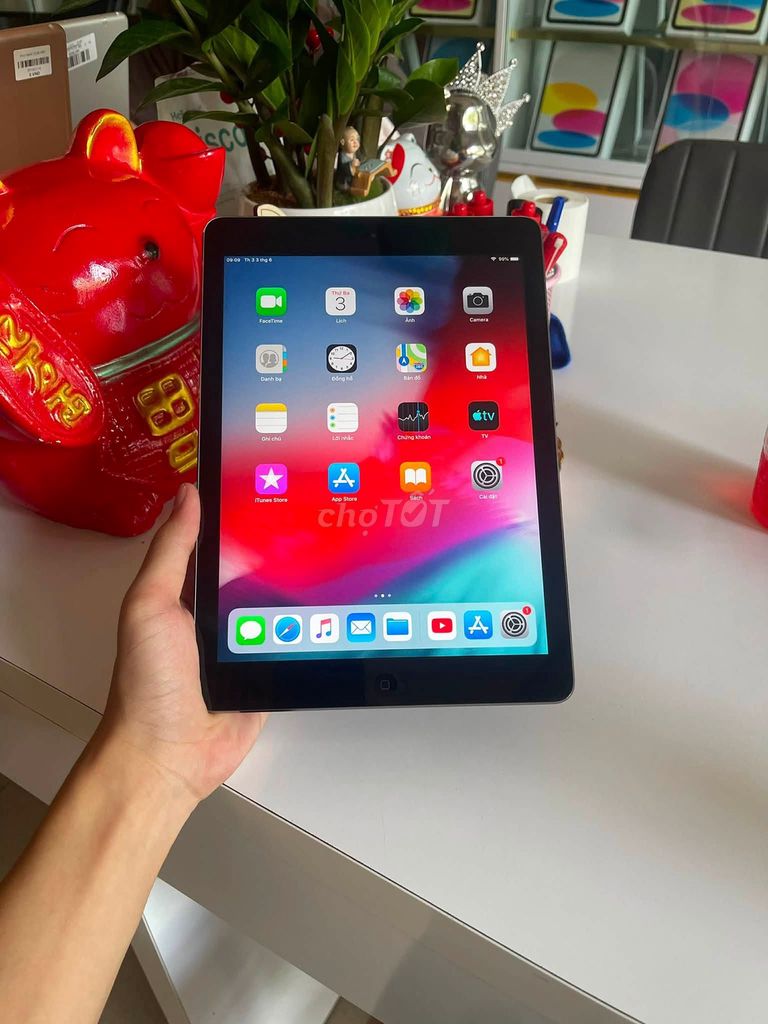 Apple iPad Xám. Mua bán Máy tính bảng tại Quận Ba Đình Hà Nội được đăng bởi Hội Đồ Điện Tử hình 1