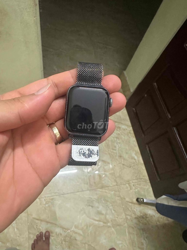 Có e watch 4 40mm đen xước dăm để lâu k dùng đến. Mua bán Thiết bị đeo thông minh tại Huyện Tiên Lãng Hải Phòng được đăng bởi Phong Trần hình 1