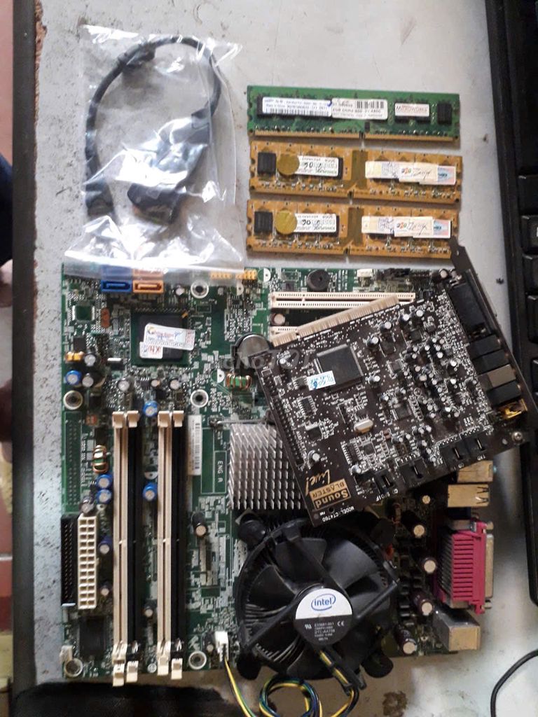 main H81 g3250, ram 2g/800, e3 1220v2