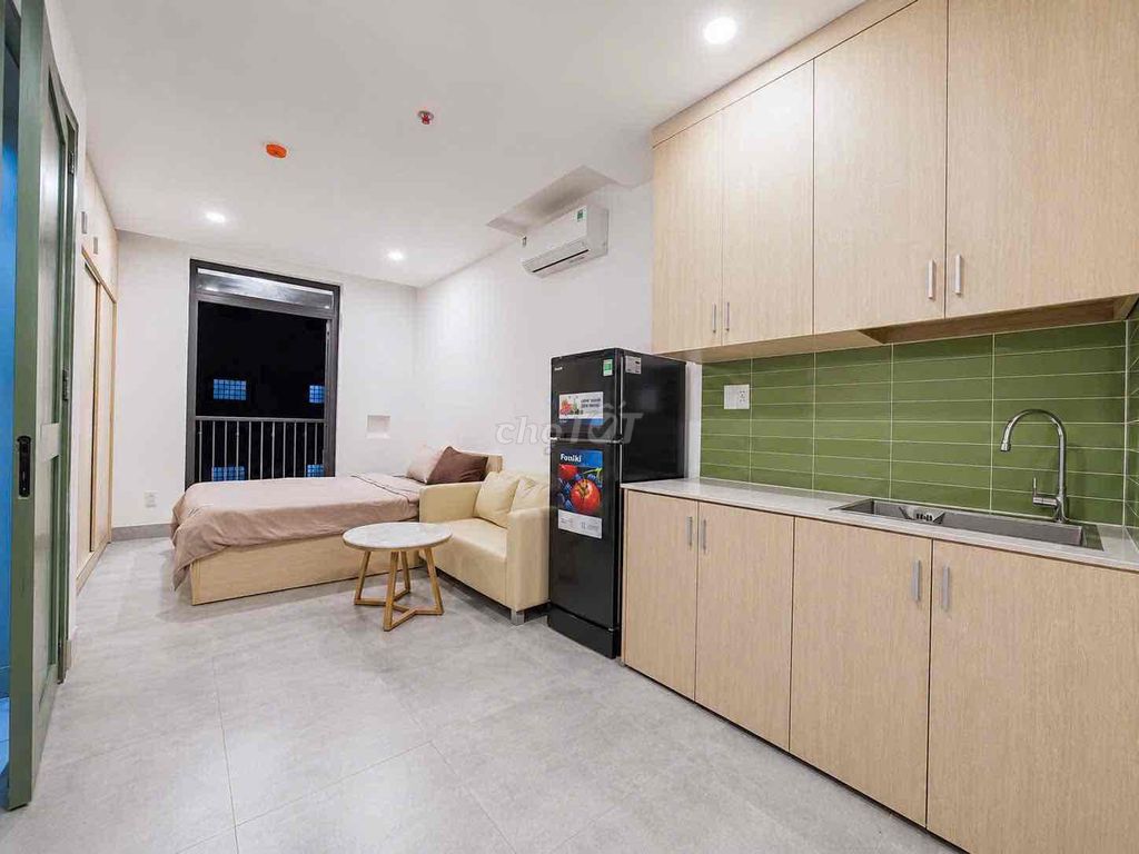 CHDV FULL NỘI THẤT BAN CÔNG MỚI XÂY CÁCH ĐH VĂN LANG CS2 5P ĐI XE