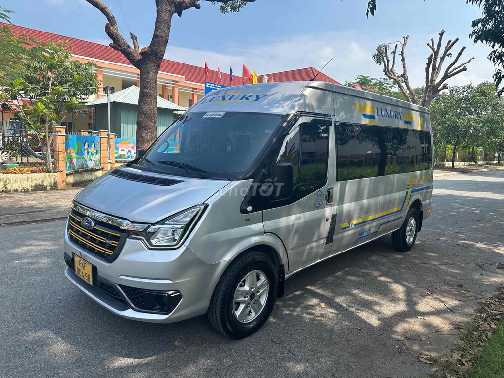 Ford Transit 2023 1chủ mua mới từ đầu