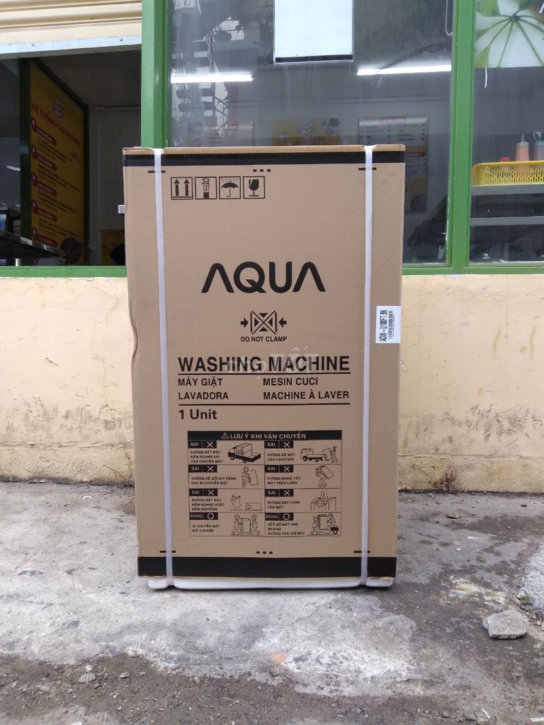 Máy giặt cửa trên AQUA AQW-U100FT.BK 10kg mới 100%