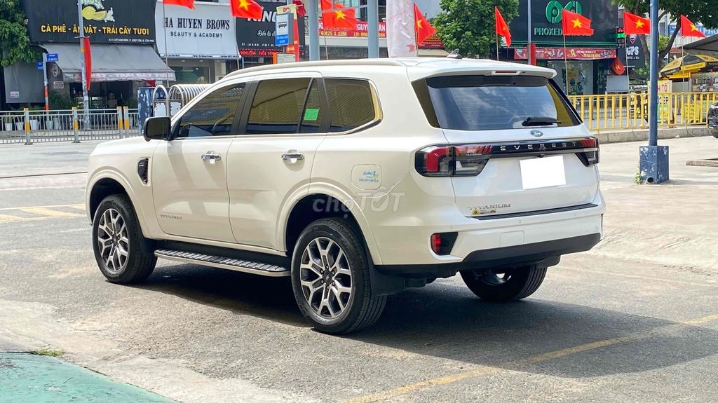 Ford Everest Titanium Xe 7 Chỗ Gia Đình Chuẩn Đẹp. Mua bán Ô tô tại Quận Tân Bình Tp Hồ Chí Minh được đăng bởi Trung Tâm Xe Automall Carpla hình 6
