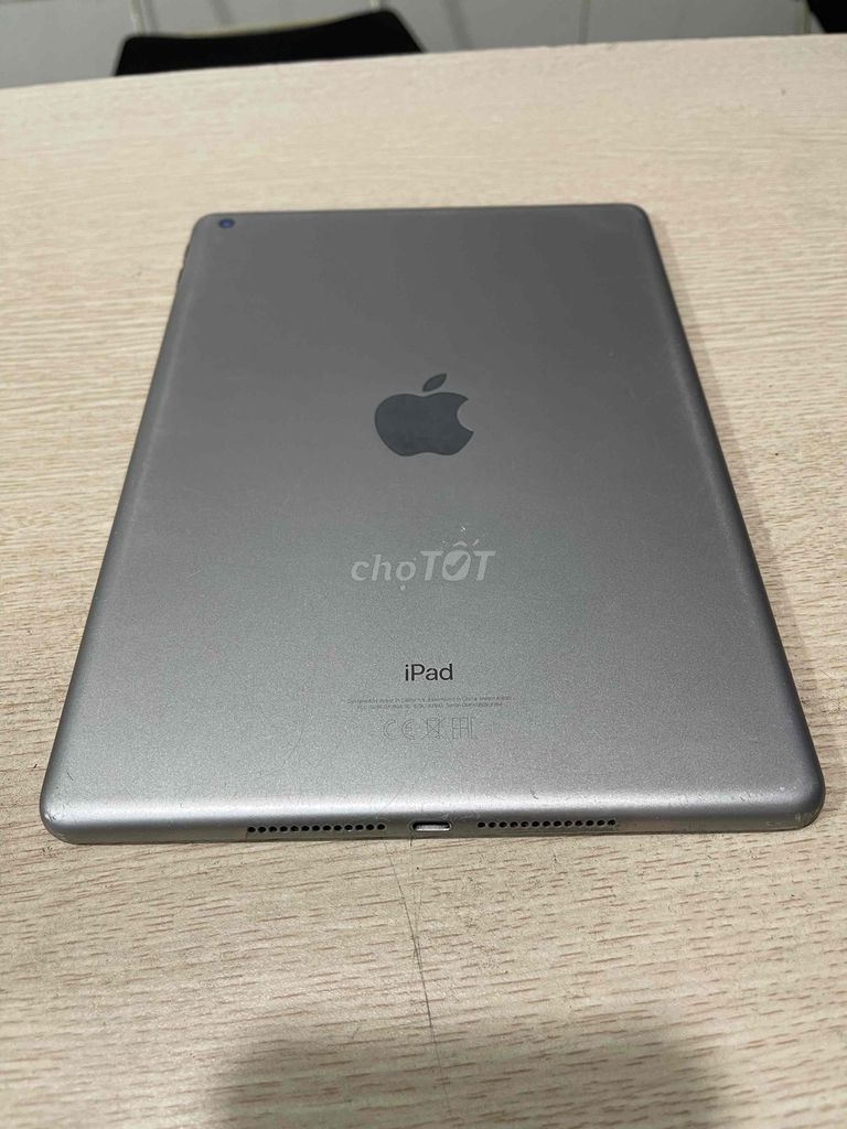 bán ipad gen6 vỏ hơi trày 32gb máy full chức năng