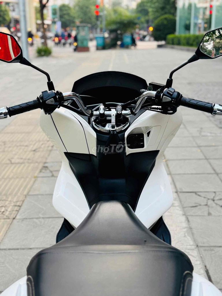 Pcx 125fi fom mới đèn led khoá smartkey cuối 2019. Mua bán Xe máy tại Quận Cầu Giấy Hà Nội được đăng bởi nguyễn bích thuỷ hình 18