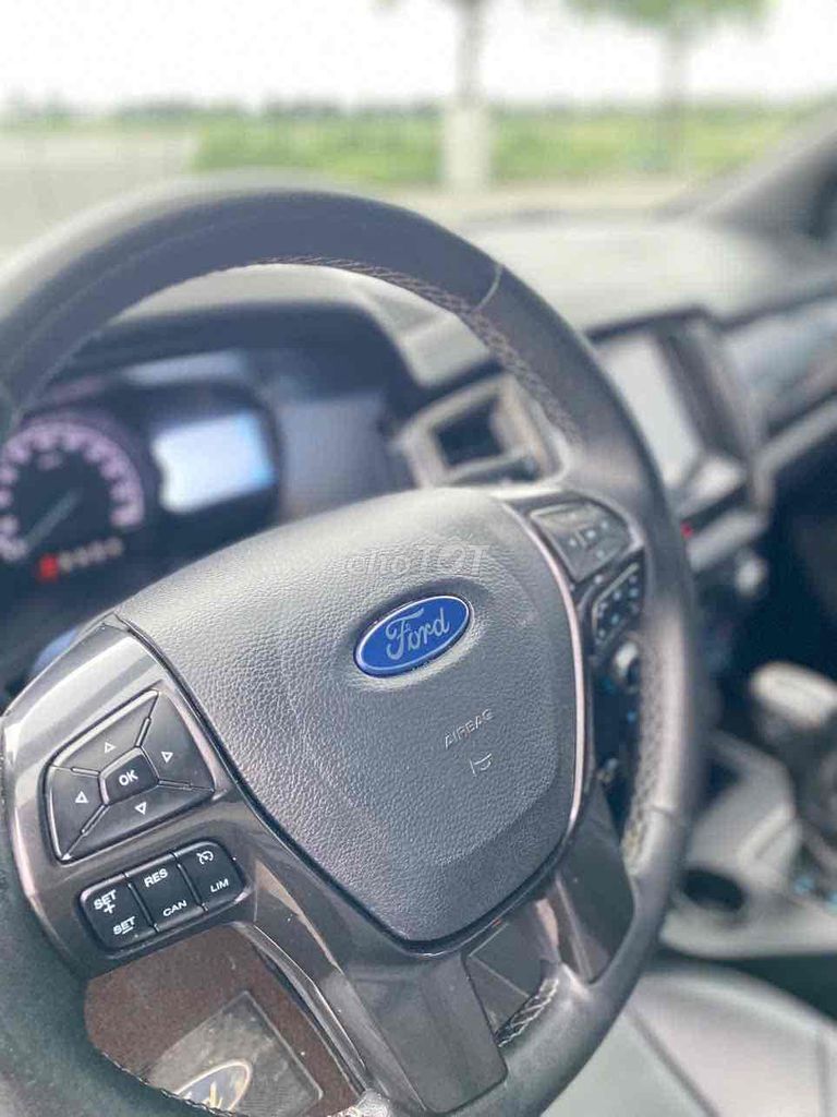 Ford Everest 2020 Titanium 2.0L AT 4x2 - 97000 km. Mua bán Ô tô tại Quận Nam Từ Liêm Hà Nội được đăng bởi Lưu quang kiên hình 20