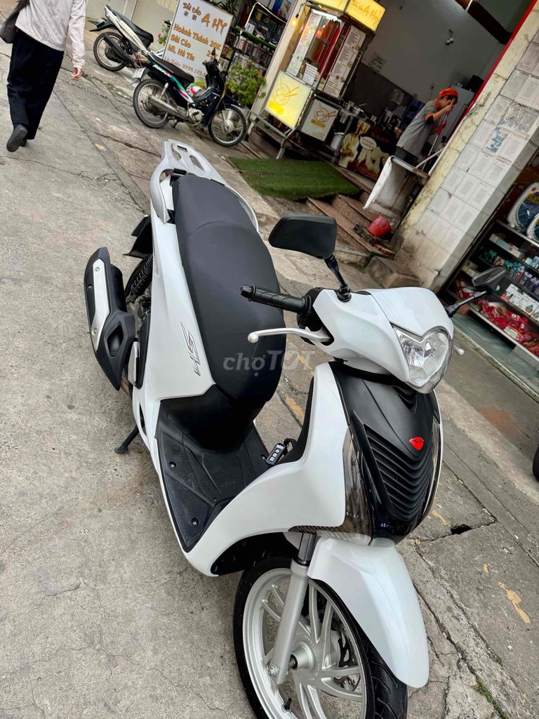🟢🟢 SH 150 Trắng đen 2016 Smarkey chính chủ có góp. Mua bán Xe máy tại Thành phố Biên Hòa Đồng Nai được đăng bởi XE MÁY CŨ THÀNH MỸ  hình 3
