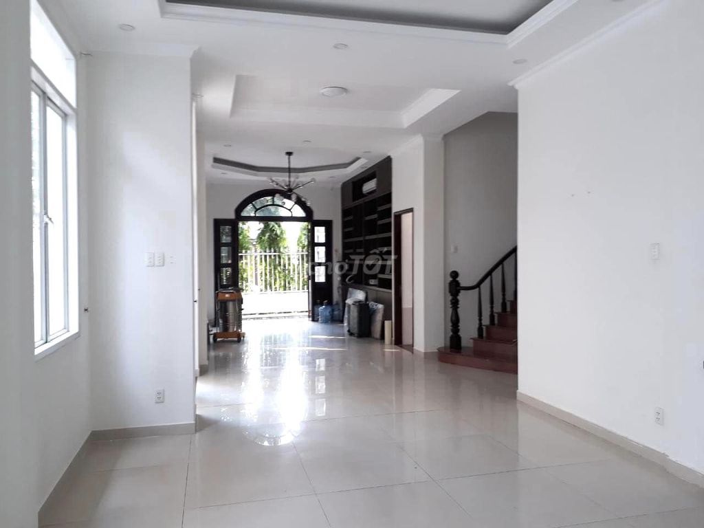 Biệt Thự 5 Lầu Khu Compound 118 Nguyễn Văn Hưởng,P.Thảo Điền,Q2