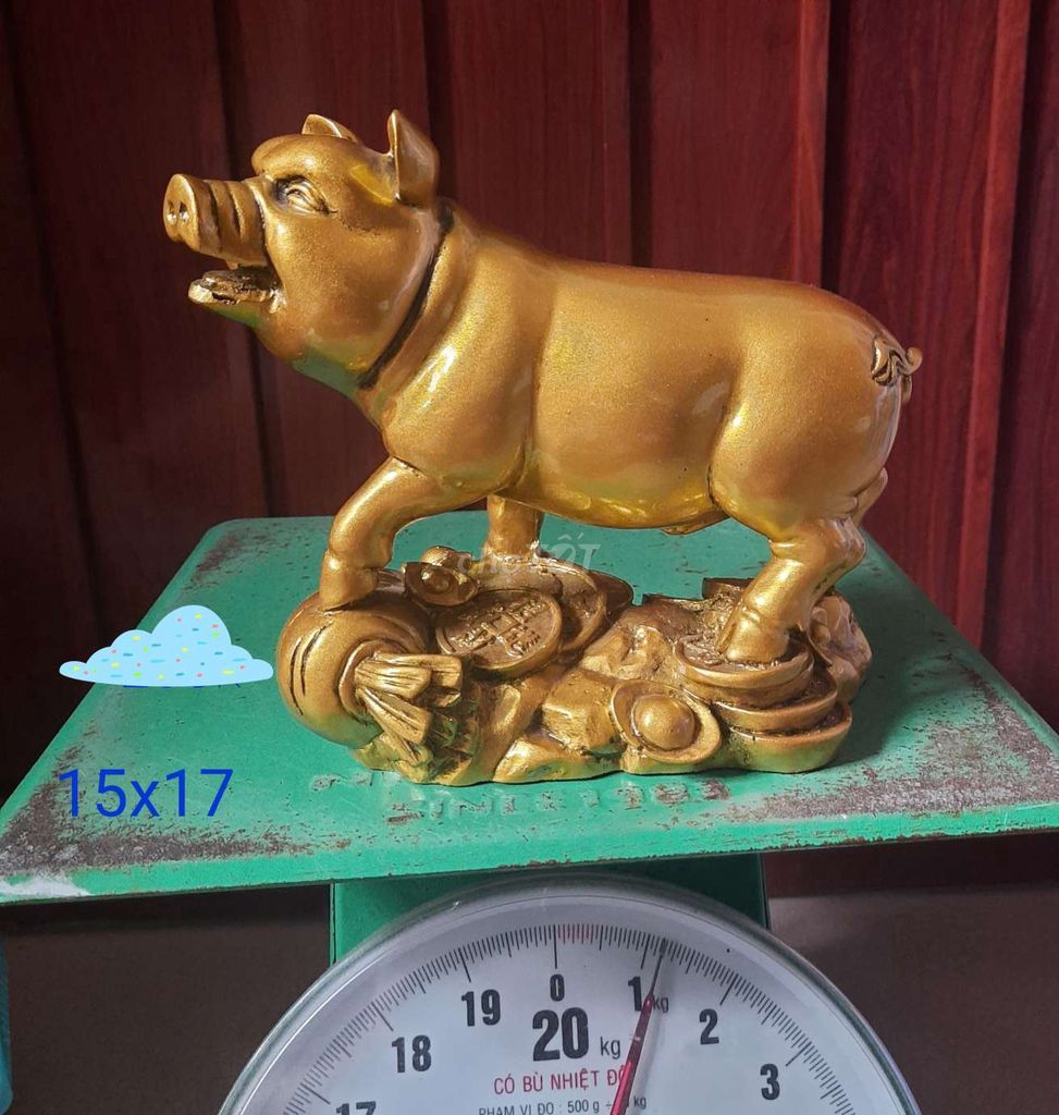 Tượng phong thủy Heo Nhựa Vàng. Mua bán Đồ sưu tầm, đồ cổ tại Thành phố Long Xuyên An Giang được đăng bởi Nguyễn Linh hình 1