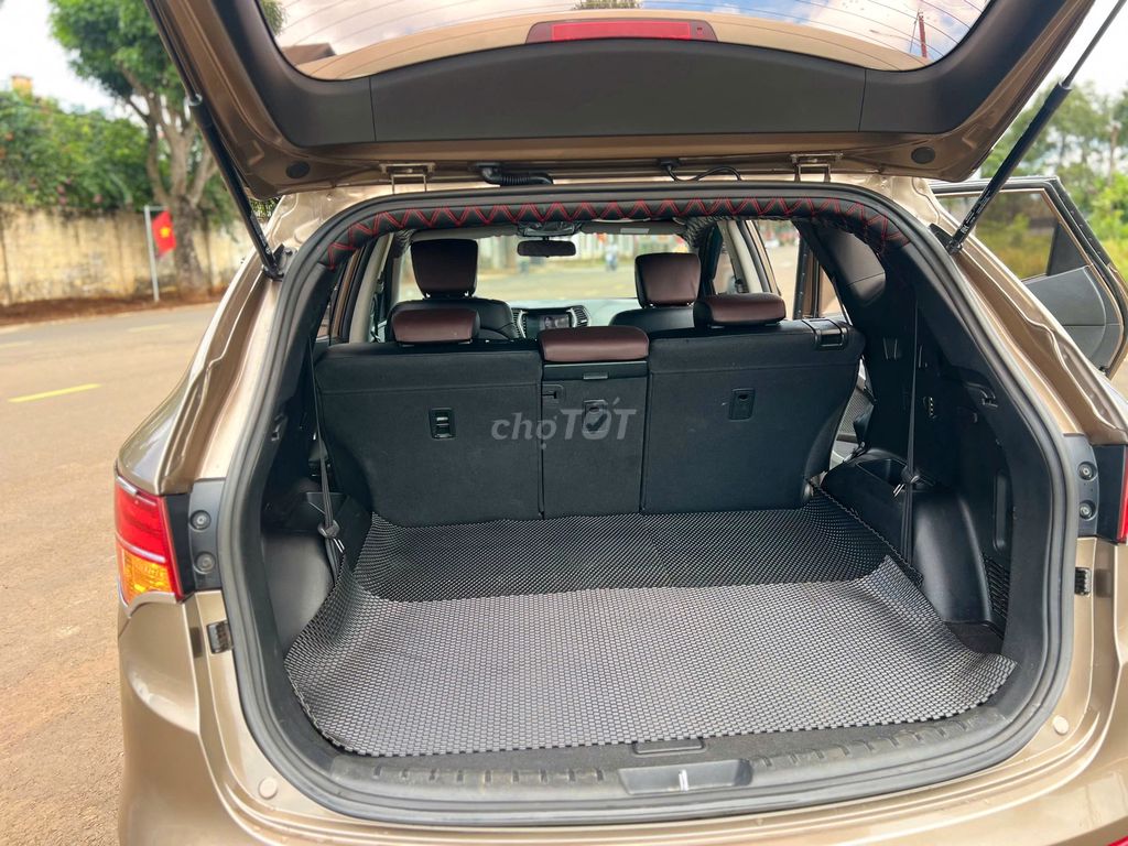 Hyundai Santa Fe 2015 AT 1 cầu - 475tr. Mua bán Ô tô tại Thành phố Buôn Ma Thuột Đắk Lắk được đăng bởi Chợ Xe Cỏ Đăk Lăk hình 9
