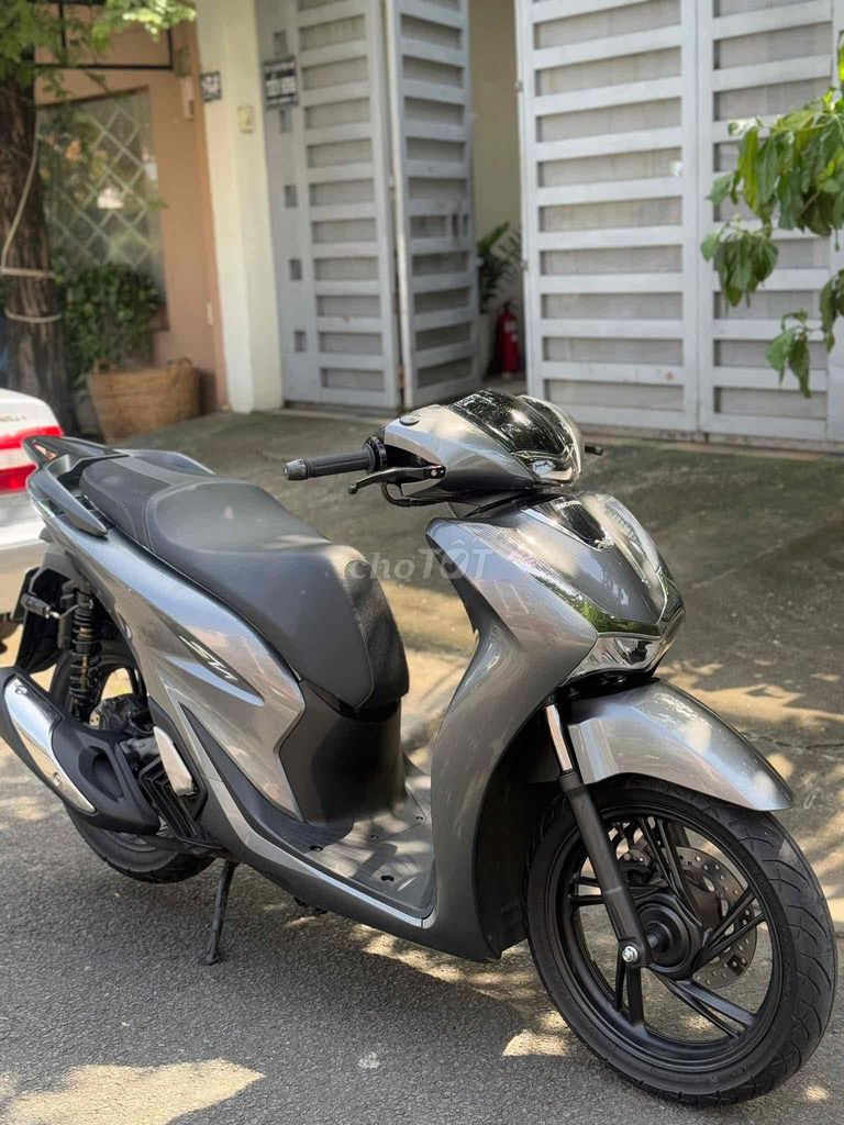 Honda SH 150i CBS 2022 Xám 10000km. Mua bán Xe máy tại Quận 6 Tp Hồ Chí Minh được đăng bởi Quang Rambo  hình 2