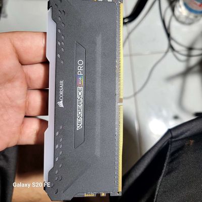 Cần bán cặp RAM Corsair RGB BHH SPC 2027