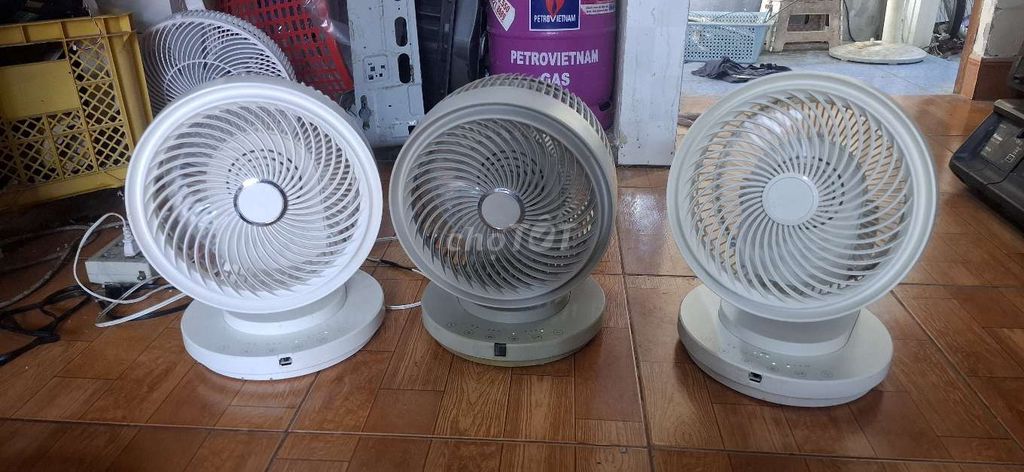 Quạt bàn. tuần hoàn không khí quay đảo 4 hướng. Mua bán Quạt tại Thành phố Vũng Tàu Bà Rịa - Vũng Tàu được đăng bởi Vinh Trực hình 1