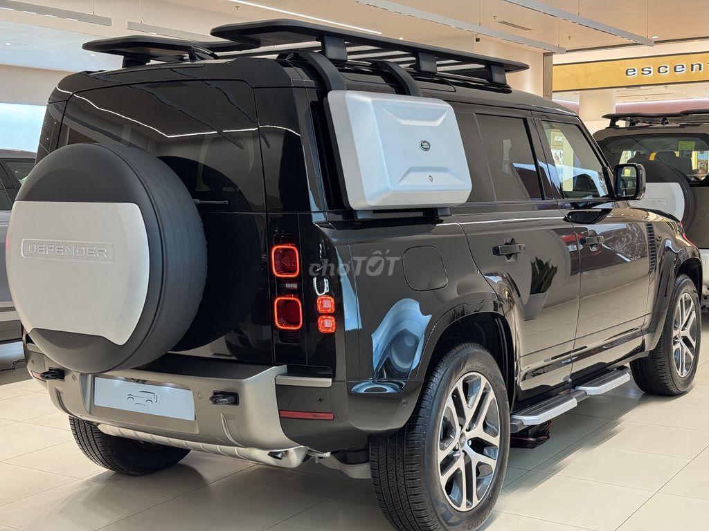 Bán xe Land Rover Defender Hydrid Xăng-Điện Mới. Mua bán Ô tô tại Quận 7 Tp Hồ Chí Minh được đăng bởi Jaguar LandRover Chính Hãng hình 2