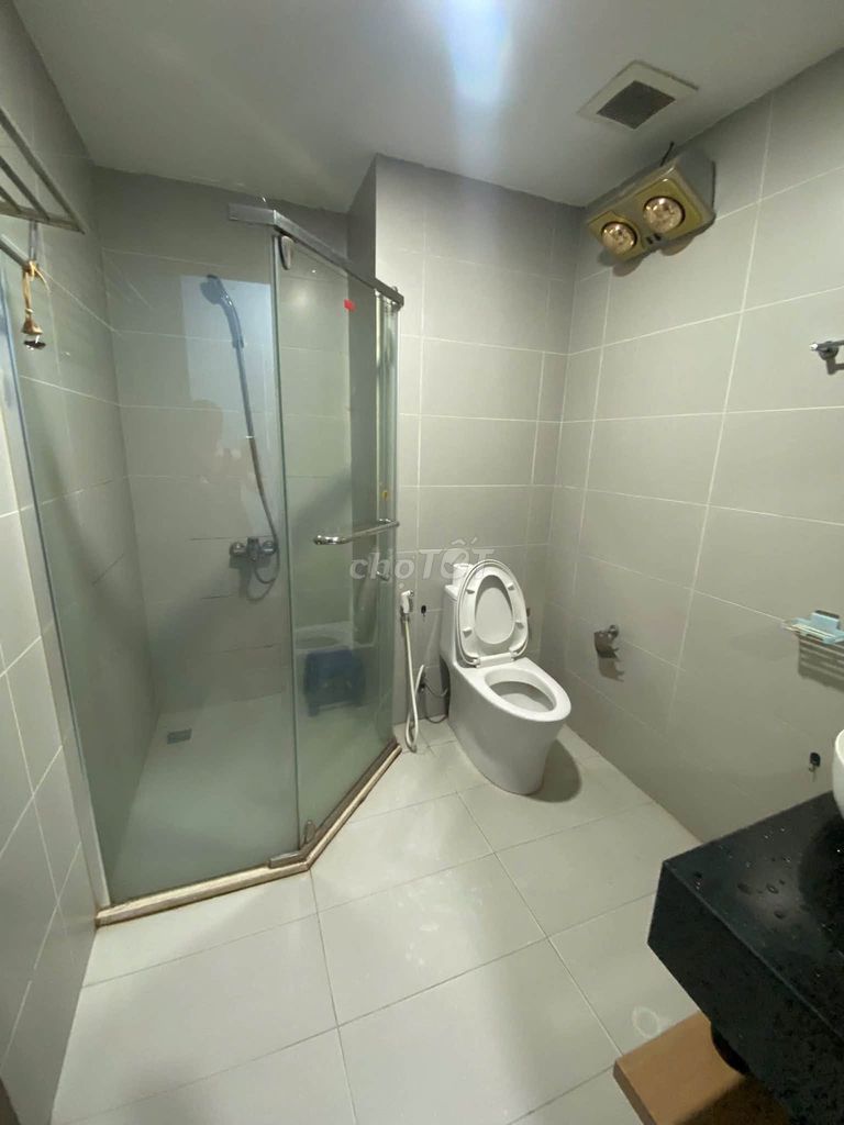 Продажа 3-комнатной квартиры в Нгоай Зяо Доан, 120 кв.м, балкон на юго-восток