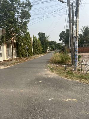 Đất 2 mặt tiền. Hẻm nguyễn chí thanh. Chỉ 4 tỷ 100 triệu. Mua bán đất tại Huyện Hòa Thành Tây Ninh được đăng bởi Nhà Đất Lê Nam