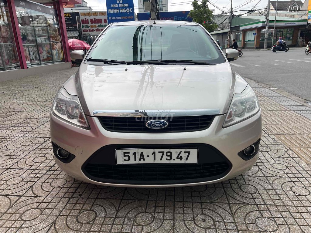 Ford Focus 2011 1.8 AT - 105000 km