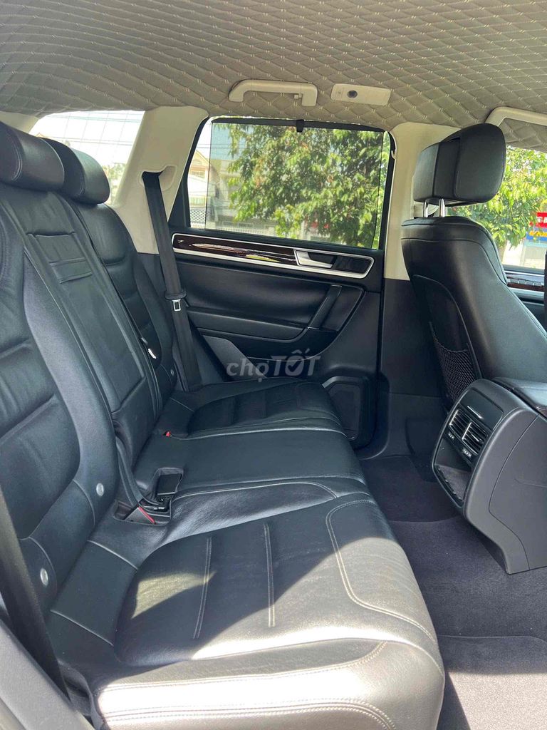 Volkswagen Touareg 2016 GP 3.6 AT 4WD xe rất đẹp. Mua bán Ô tô tại Thành phố Thuận An Bình Dương được đăng bởi Ngọc Hà hình 5