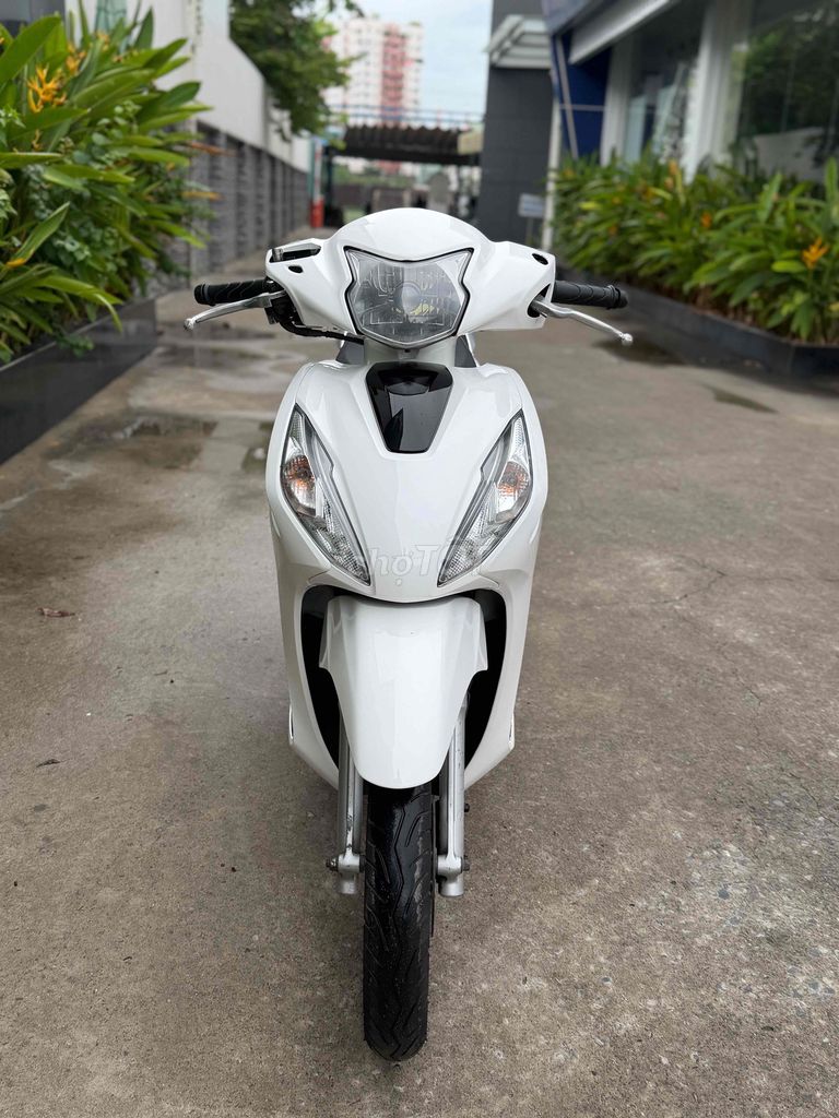 Honda Vision 2021 белый