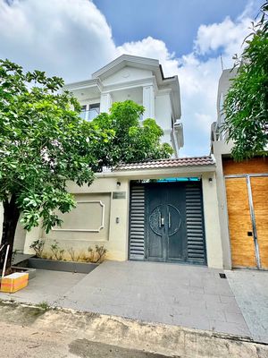 Townhouse 200 m² · 5 bed · Đường Đặng Thùy Trâm