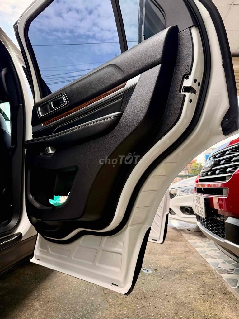 Ford Explorer 2019 2.3L Ecoboost - 72000 km. Mua bán Ô tô tại Thành phố Biên Hòa Đồng Nai được đăng bởi Chien Phan hình 18
