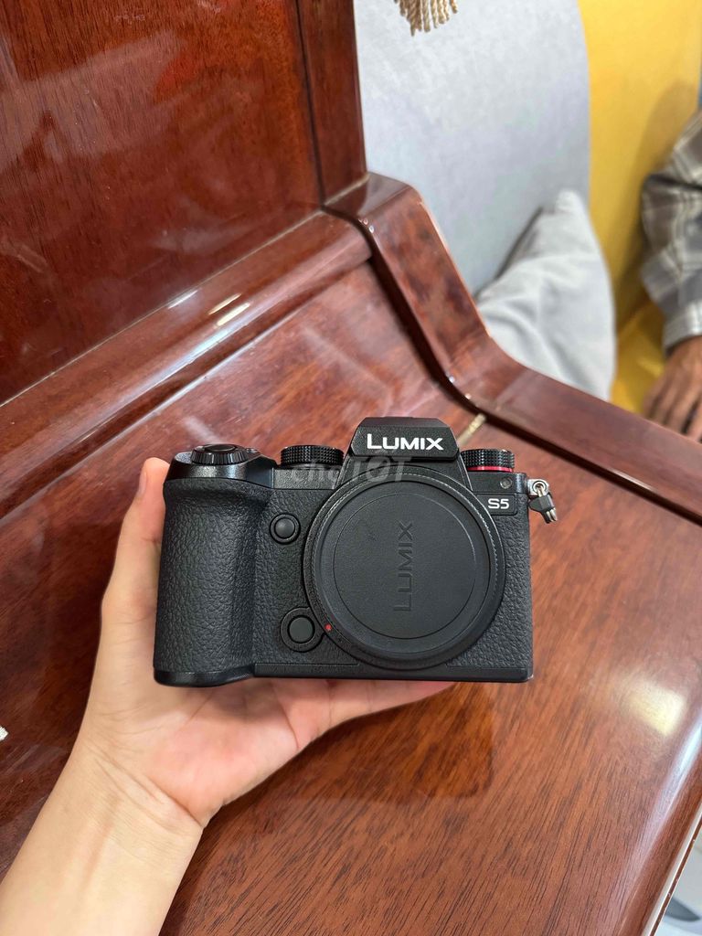 Lumix S5 tầm 100 shot đẹp keng giá rẻ. Mua bán Máy ảnh, Máy quay tại Quận Bình Thạnh Tp Hồ Chí Minh được đăng bởi CAMUS  hình 1