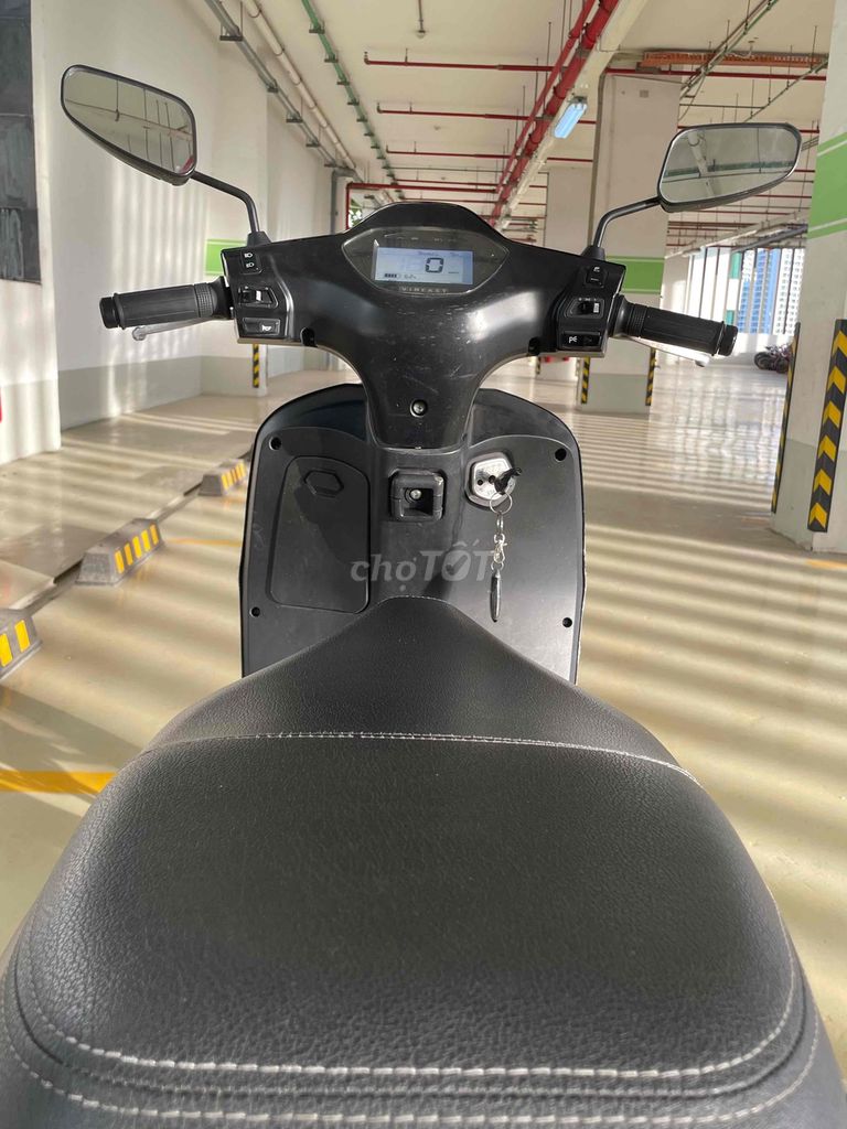 VinFast Klara S2 2022 Đen. Mua bán Xe điện tại Quận 7 Tp Hồ Chí Minh được đăng bởi Khoa Ho hình 4