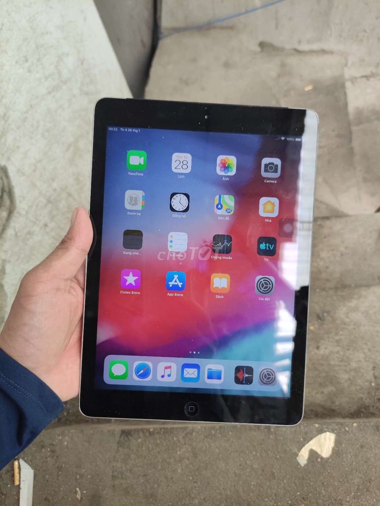 iPad Air quốc tế zin full 128G cần bán. Mua bán Máy tính bảng tại Quận Cầu Giấy Hà Nội được đăng bởi Phương hình 1