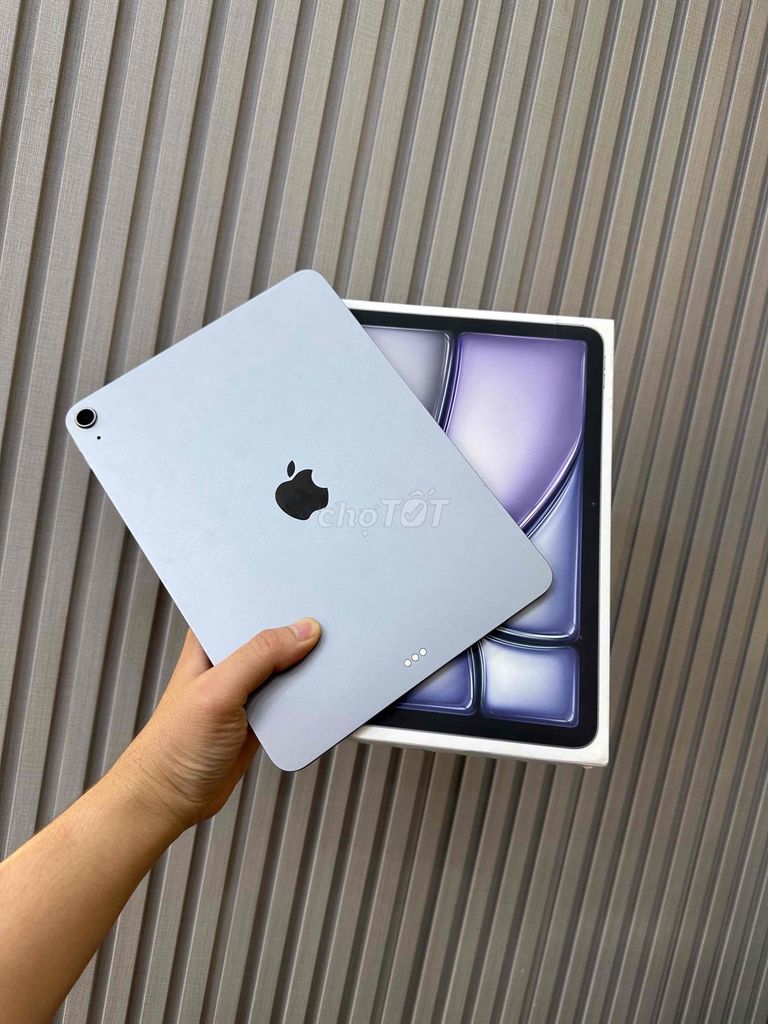 IPad Air 7 128GB Wifi Chip M3 Pin 100 BH 10/2027. Mua bán Máy tính bảng tại Quận Ninh Kiều Cần Thơ được đăng bởi Quý Mobile Cần thơ hình 1