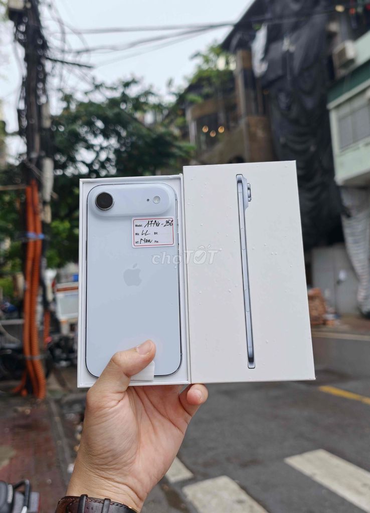 iPhone 17 Air 256GB LL Mới, chưa kích hoạt. Mua bán Điện thoại tại Quận Đống Đa Hà Nội được đăng bởi Lâm Bảo Tuyên hình 1