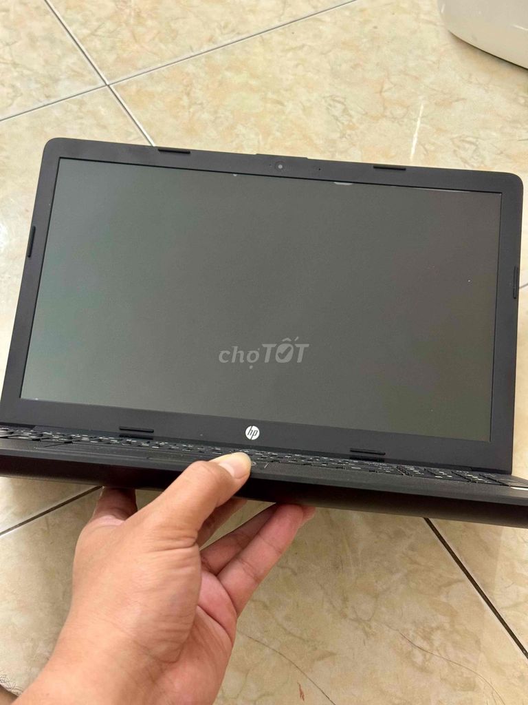 Laptop HP Celeron Silver 15.6 inch zinlikenew. Mua bán Laptop tại Quận Long Biên Hà Nội được đăng bởi khoi dang minh hình 1
