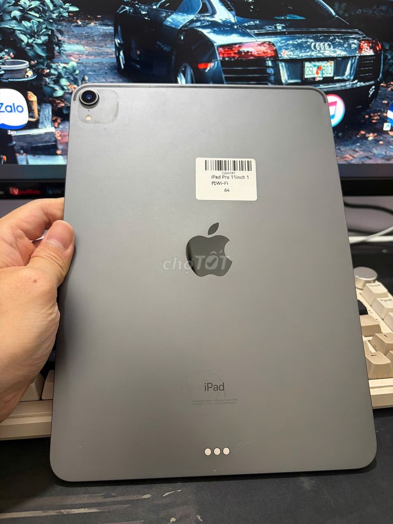 iPad Pro 2018 dung lượng 64GB bản Only Wifi. Mua bán Máy tính bảng tại Quận Cầu Giấy Hà Nội được đăng bởi Tuấn Anh hình 1