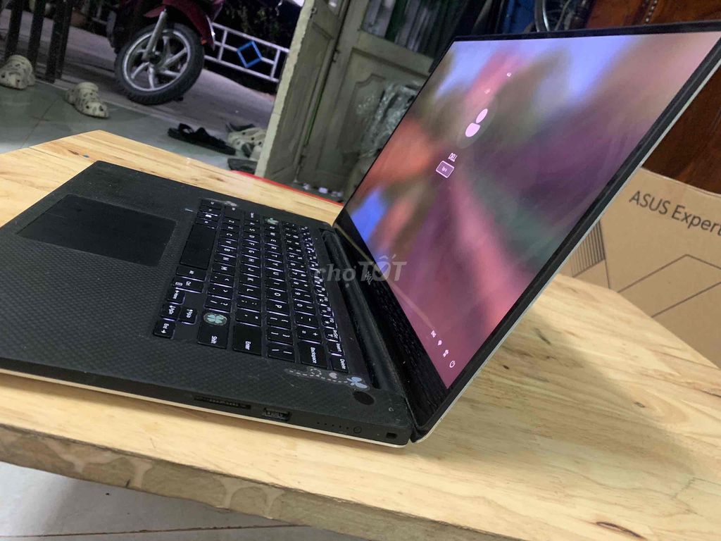 dell 5520 i7 7820HQ 16/512 màn cảm ứng đẹp