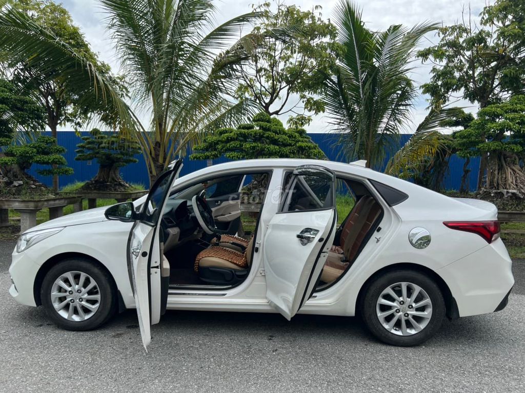 Hyundai Accent 2019 số sàn màu trắng rin. Mua bán Ô tô tại Quận Gò Vấp Tp Hồ Chí Minh được đăng bởi Quang hình 4