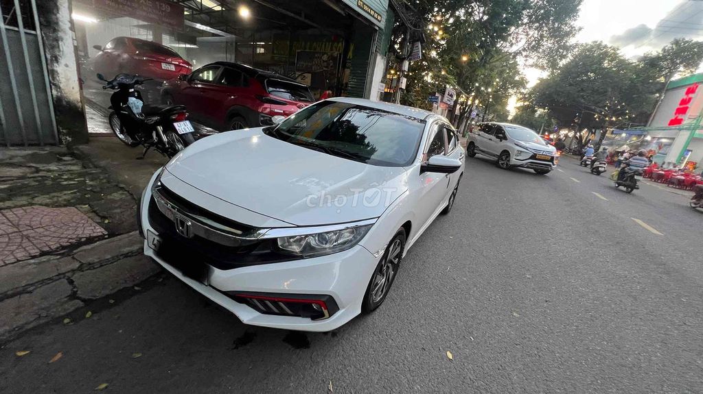 Honda Civic 2019 1.8 E - 130000 km. Mua bán Ô tô tại Thành phố Buôn Ma Thuột Đắk Lắk được đăng bởi walter hình 2