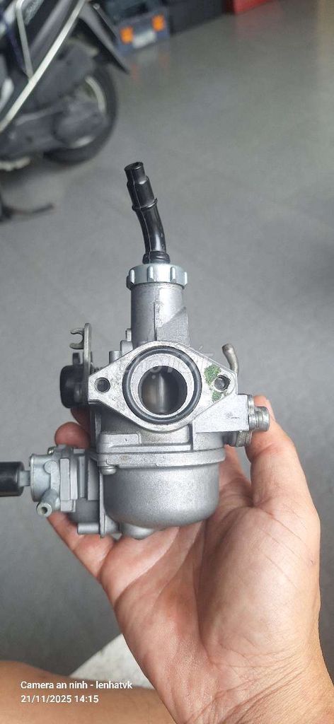 Bình xăng con Keihin Dream 125. Mua bán Phụ tùng xe tại Huyện Châu Thành Kiên Giang được đăng bởi Lê Nhật hình 2