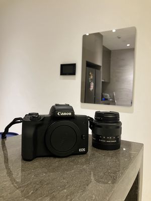 Máy Canon EOS M50 Mark II + Lens (Mới 95%)