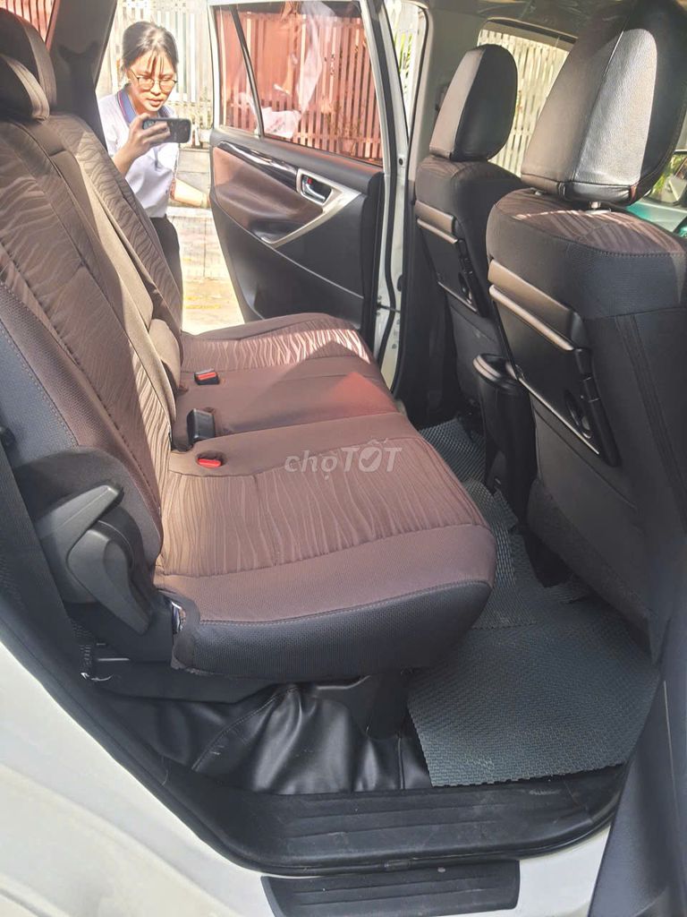 INNOVA 8 CHỖ  SỐ TỰ ĐỘNG GIÁ CHỈ 4XX TRIỆu. Mua bán Ô tô tại Quận 7 Tp Hồ Chí Minh được đăng bởi Tuấn  hình 9