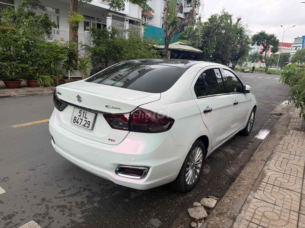 Седан Suzuki Ciaz Automatic белый
