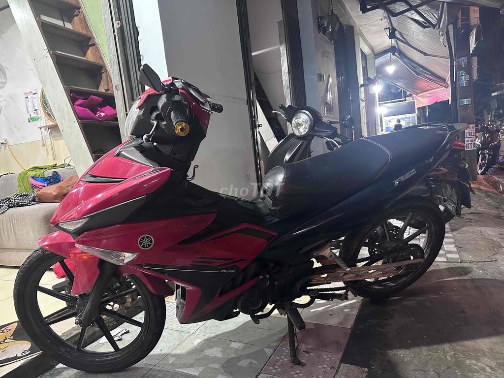 Yamaha Exciter 150 красно-чёрный