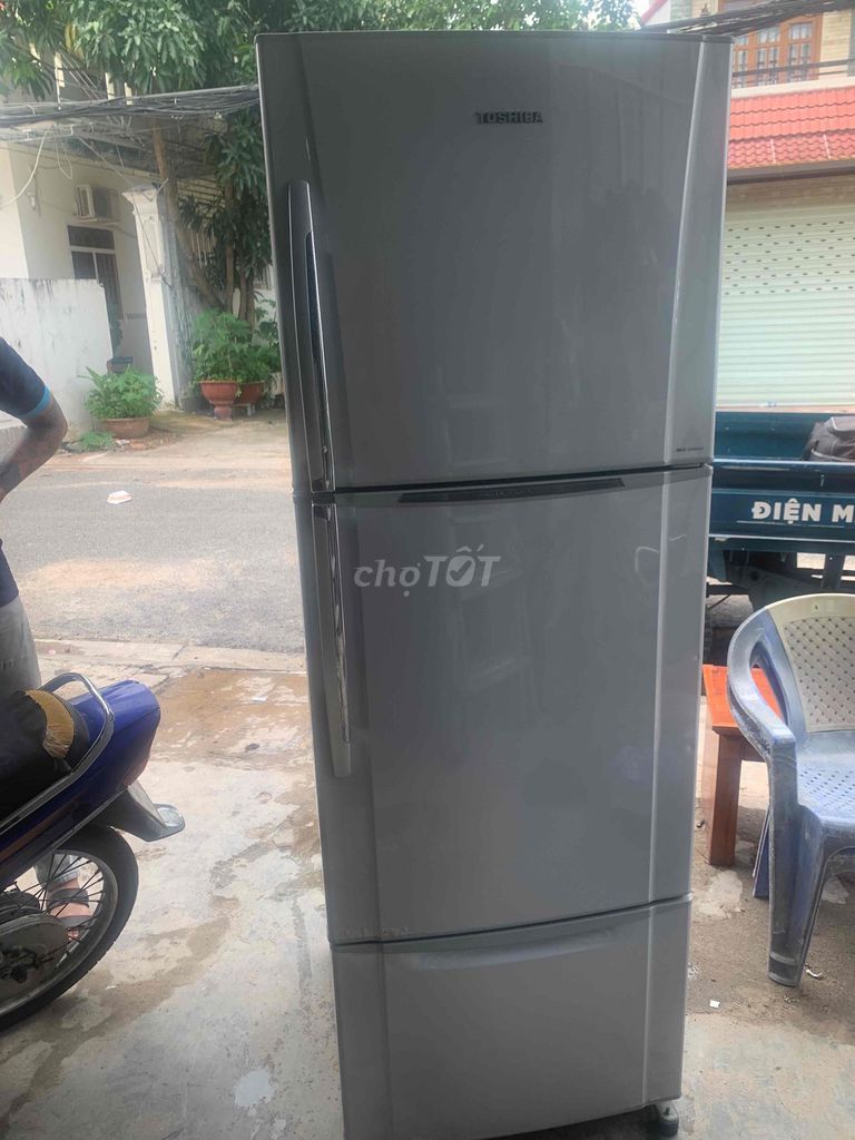 Tủ lạnh Toshiba GR-M35VDV 305L Xám. Mua bán Tủ lạnh tại Thành phố Vũng Tàu Bà Rịa - Vũng Tàu được đăng bởi Bùi Long  hình 1